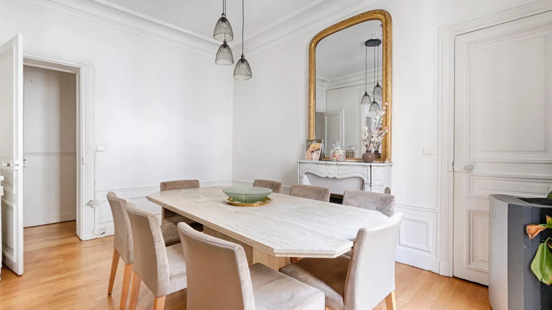 Victor Hugo Trocadero Luxury Apartment 4Br Paris