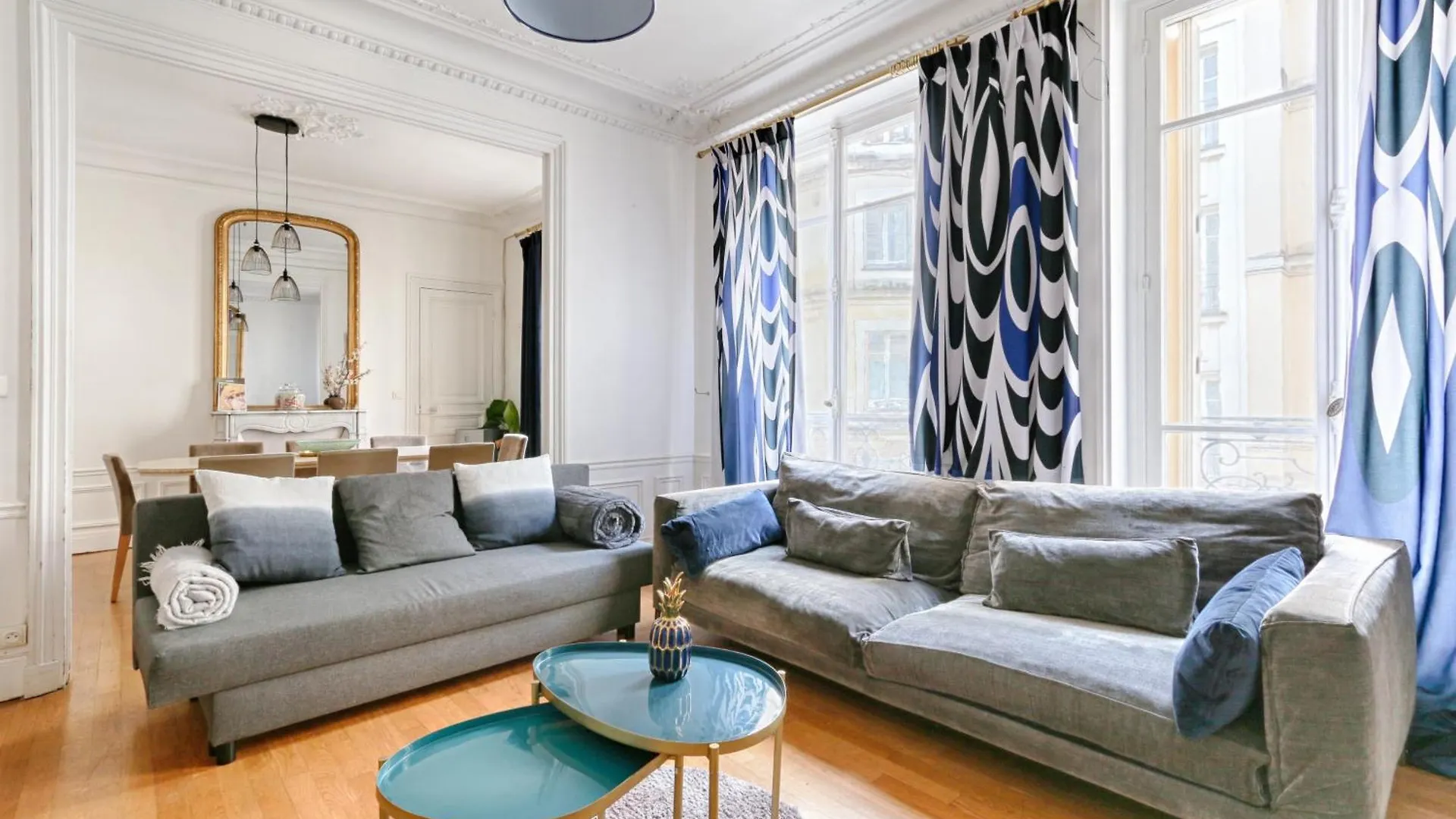 Victor Hugo Trocadero Luxury Apartment 4Br Paris