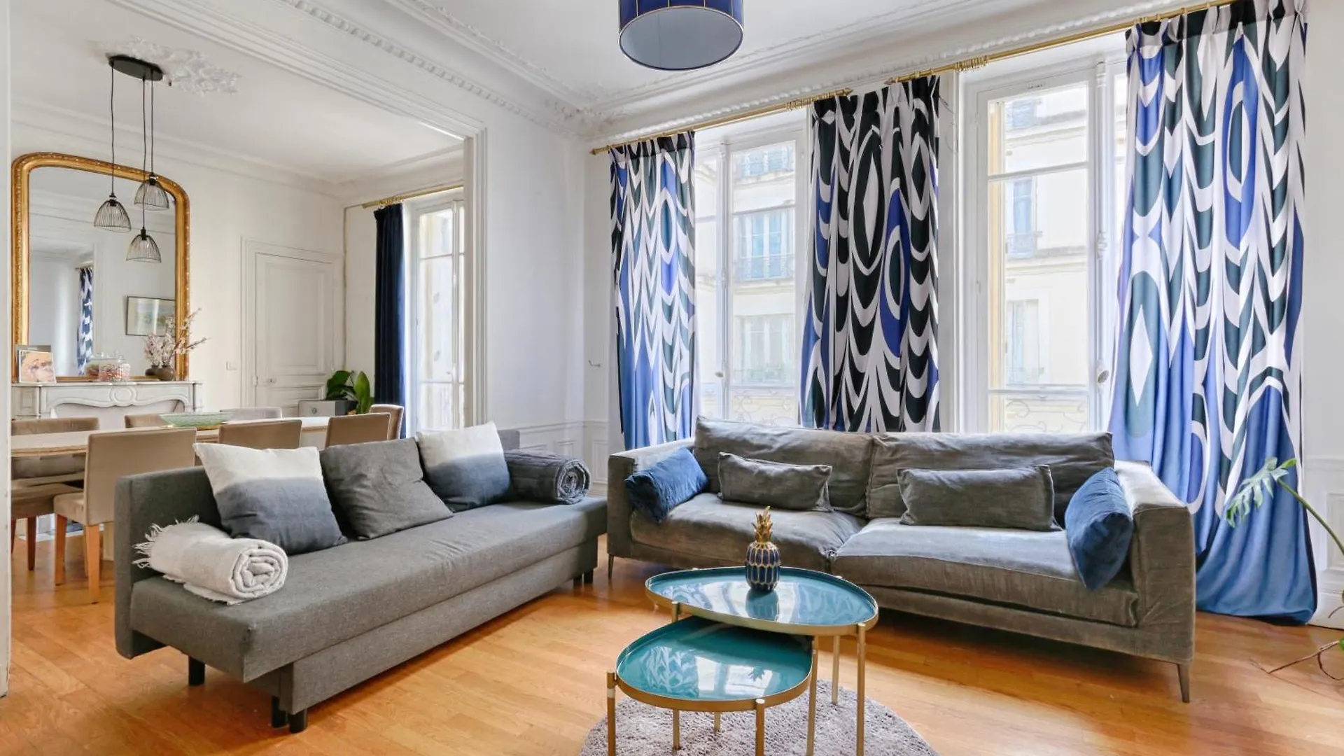 Victor Hugo Trocadero Luxury Apartment 4Br Paris